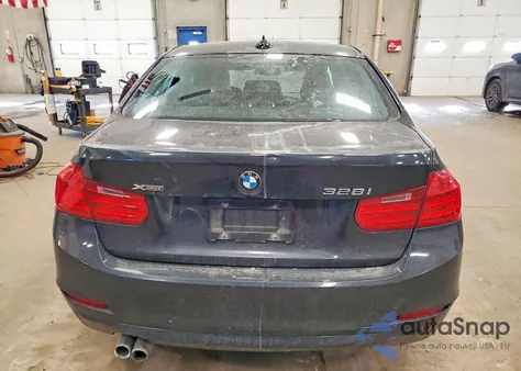 2013 BMW 328 Xi z USA, uszkodzony, nr VIN WBA3B3C51DF535564